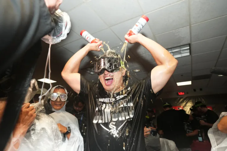 White Sox pounce early, finish sweep of Astros